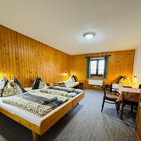 Casa de hóspedes Familia Antol 2*